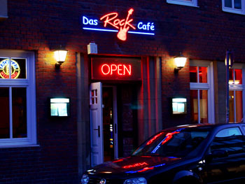 Eingang zum Rock Café